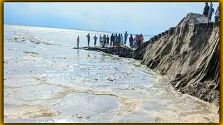 সিরাজগঞ্জে যমুনার তীরের বাঁধে ধস, নদীগর্ভে বিলীন ৮০ মিটার